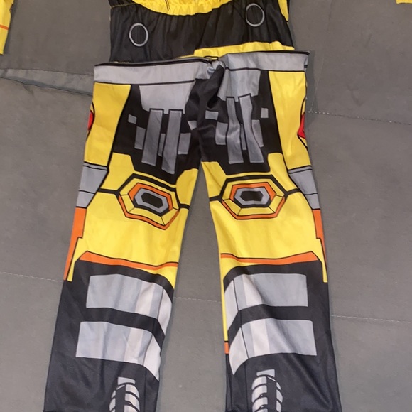 Transformer costume - Picture 5 of 7